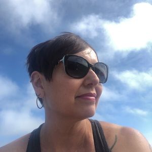 Meet your Posher, Leticia